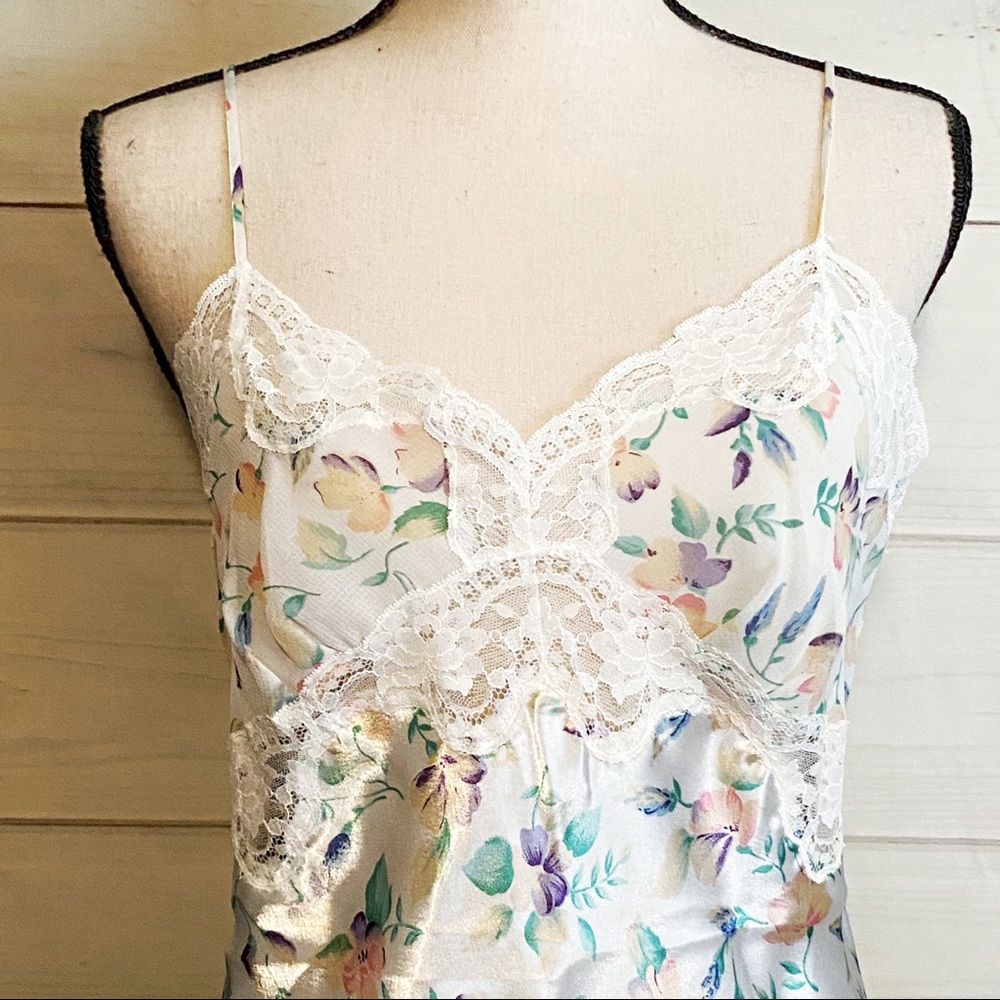 Victoria Secret VTG 80’s Gold Label Night Gown